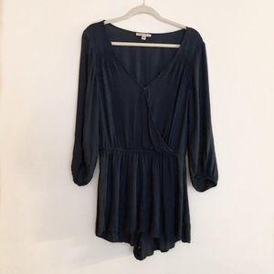 Navy AE Cotton Romper 😍🔥 Size: Medium